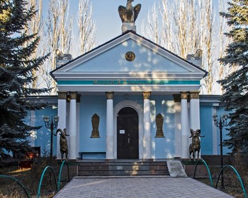 Катание на каяках по Иссык-Кулю, купание в источниках в ущелье Ак-Суу