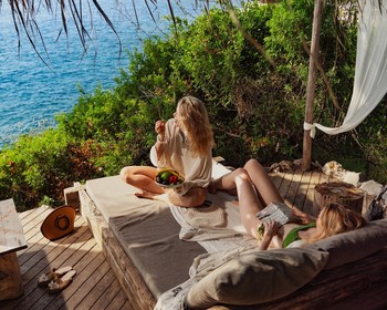 Релакс в пляжном клубе