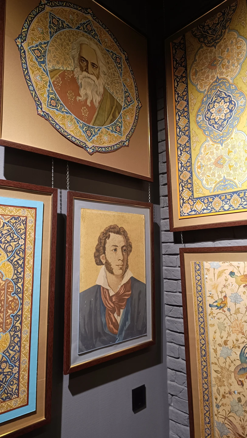 Совершенно не разбираюсь в коврах, но это не важно: музей классный, Нармина тоже, истории о них