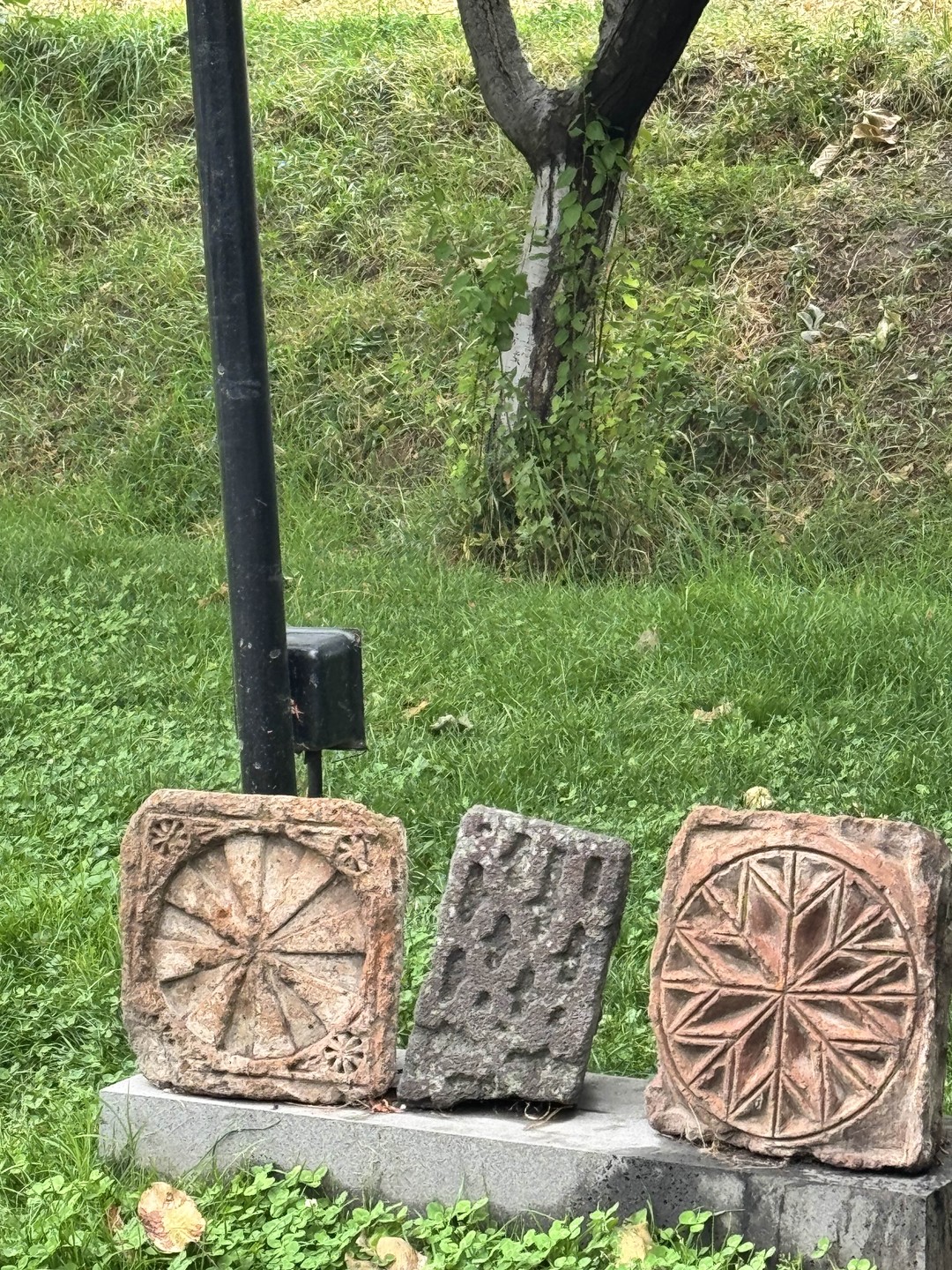 Мне очень хотелось увидеть как можно больше достопримечательностей за короткий срок пребывания в Армении. И это