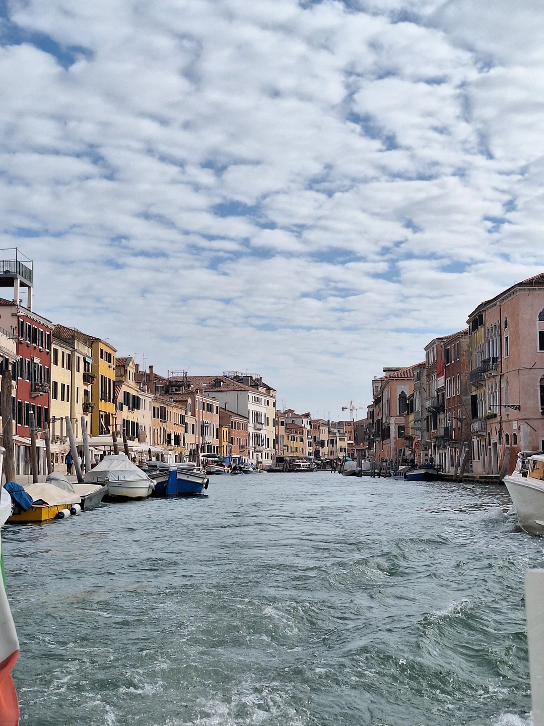 С огромной благодарностью вспоминаем экскурсию в Венеции, проведенную для нашей семьи гидом Аллой. Одна из лучших