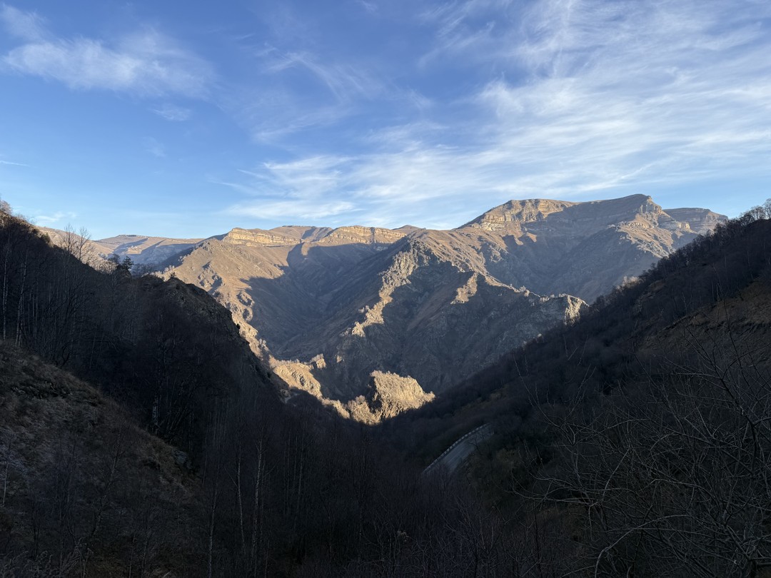 У нас было прекрасное путешествие! Гид дал массу полезной информации и в процессе поездки не раздражал