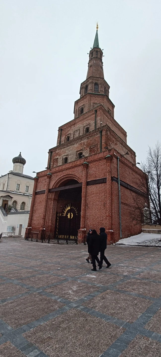 Отличная экскурсия на 5+. Очень познавательная, насыщенная интересными локациями. Отдельное спасибо нашему гиду Рустему, было интересно