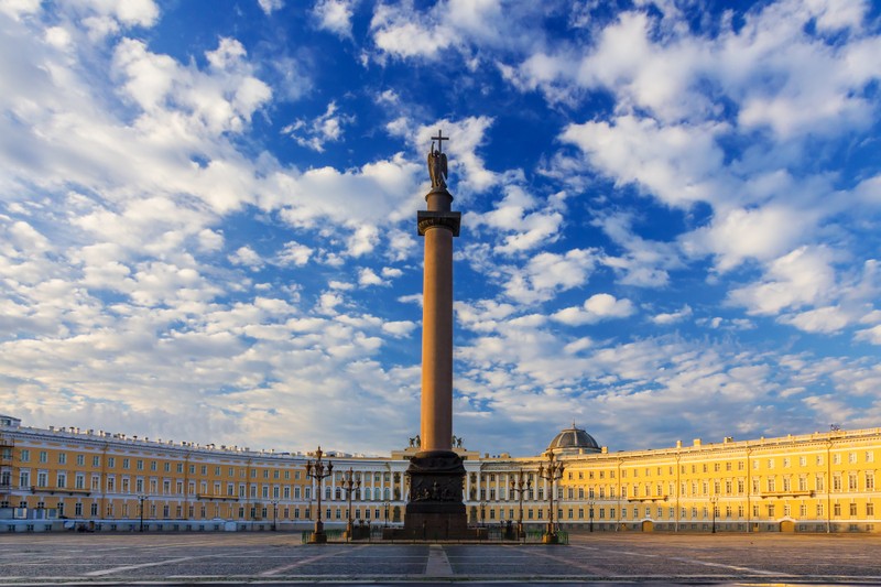 Фото - Экскурсия: "Трансфер из Пулково и экскурсия по must-see-местам Петербурга"