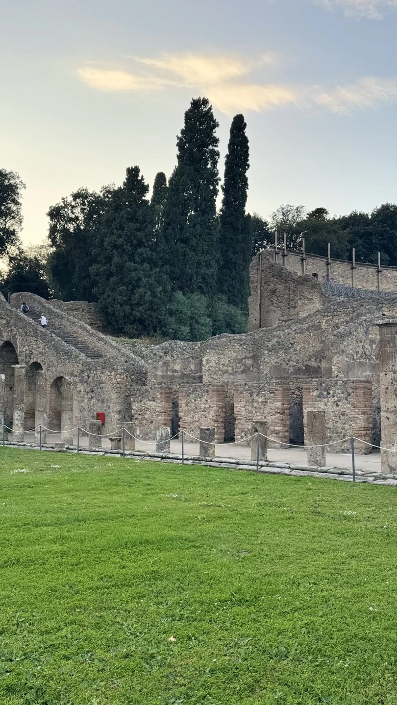 Помпеи - погружение в прошлое и свежий взгляд на настоящее (Анастасия)