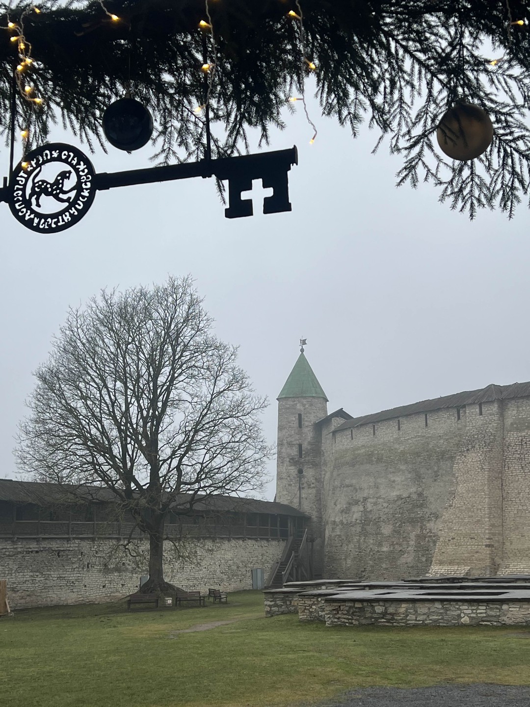 Владимиру огромное спасибо! Отлично провел экскурсию, мы остались очень довольны экскурсией