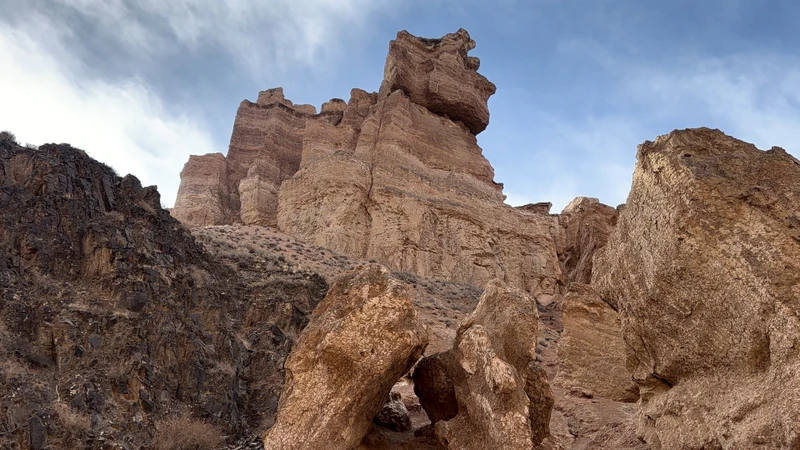 отправились в путешествие с другом. все понравилось. автобус-мерседес в максимальной комплектации, ездить на таком как минимум