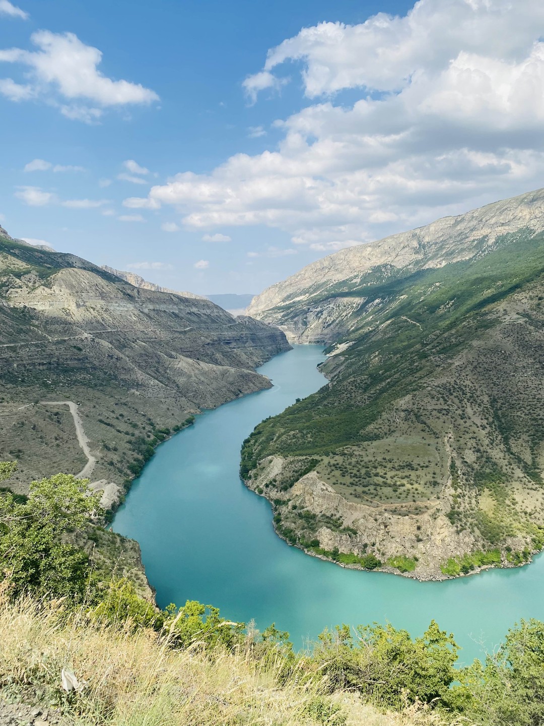 Наше путешествие в Дагестан началось с выбора гида и мы выбрали тур на три дня у