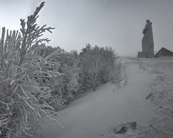 Ледокол "Ленин", мемориал "Алёша", охота за северным сиянием