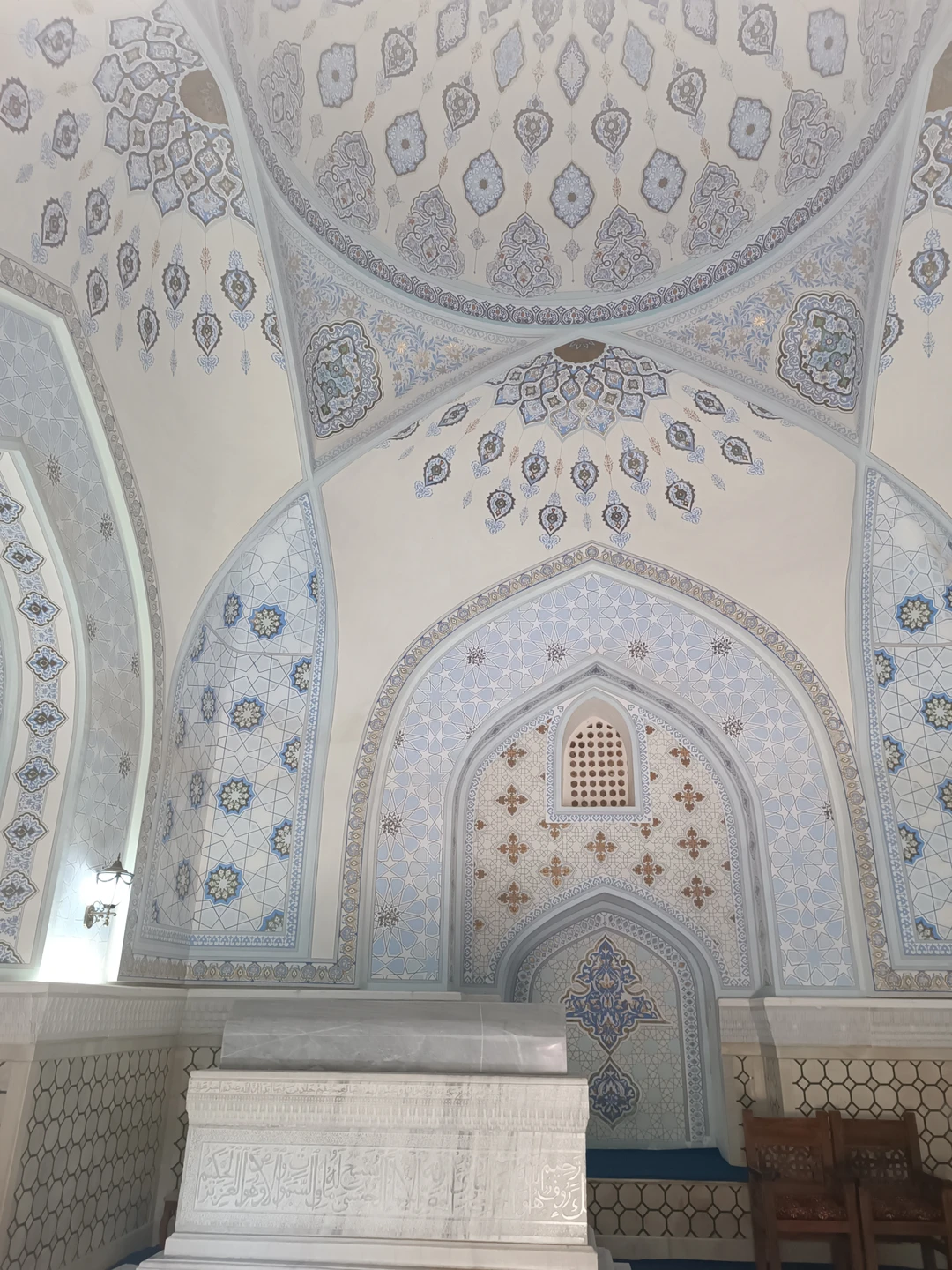 Это не было экскурсией,это просто поездка. Экскурсоводом был родственник. По дороге мы останавливались на рынке, и