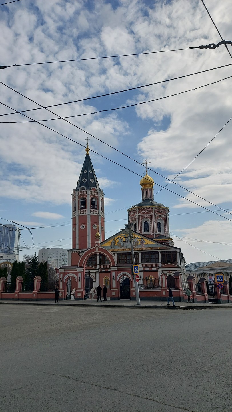 Прекрасный вариант знакомства с городом. Автомобильно-пешеходная экскурсия позволила охватить несколько важных локаций. Получилось насыщенно и в