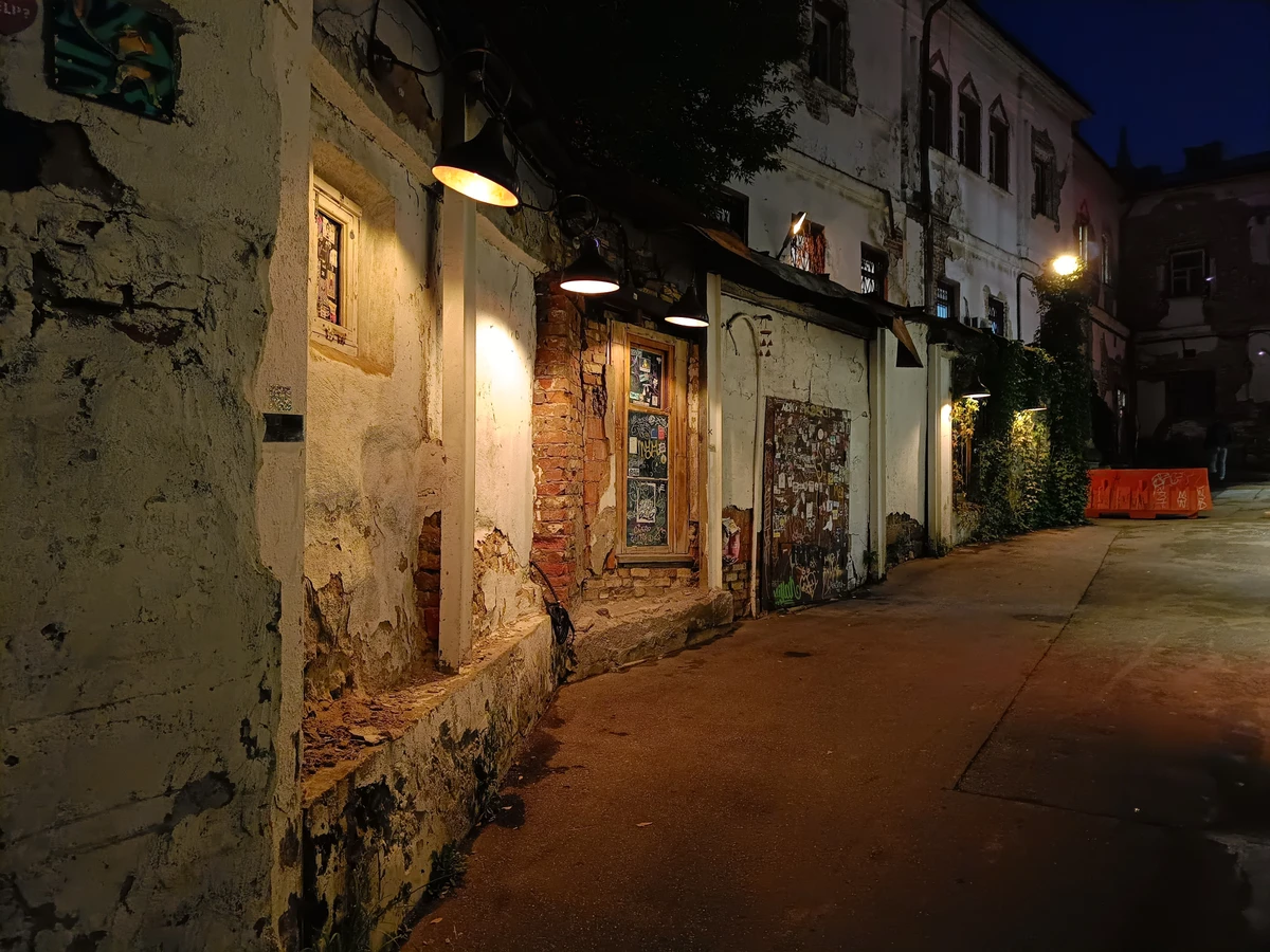 Фотопрогулка по местам съёмок «Брата-2»