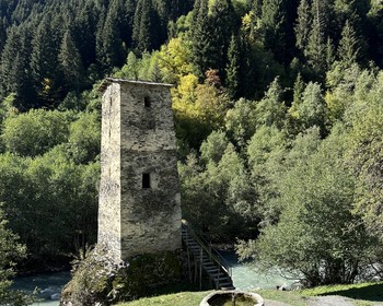 Ушгули, Шхара, водопад Офитара и заброшенный санаторий