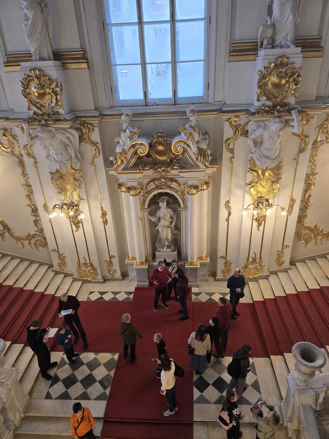 Эрмитаж: самое важное за 2 часа в мини-группе (билеты без очереди включены) (Юлия)