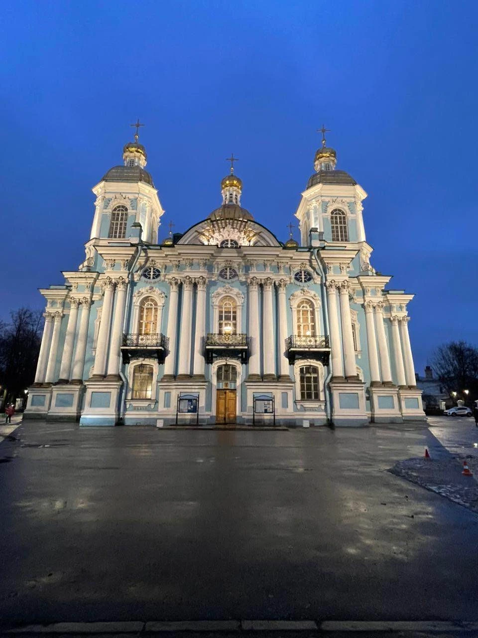 Экскурсия с Александрой была очень интересной. Посетили все запланированные локации и узнали много нового. Очень рекомендую