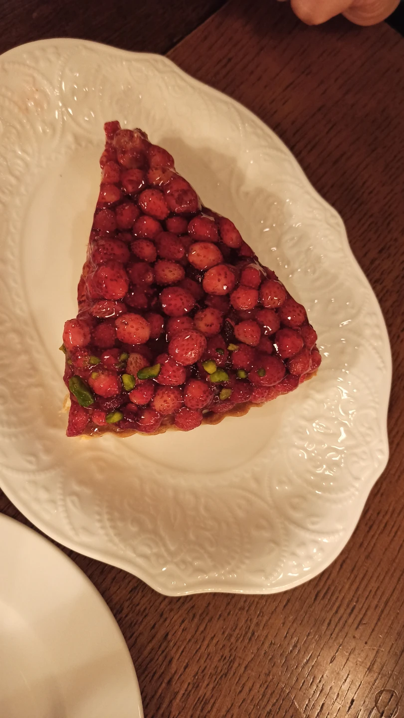 Были у Дмитрия на экскурсии 10 ноября 2024 года в компании 8 коллег нутрициологов. Хотелось от