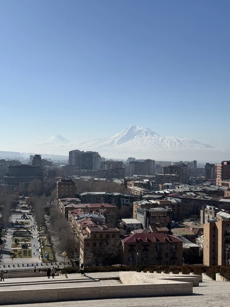 Идеально для первого знакомства с городом 🥰 Легко, позновательно и интересно, как будто гуляли с другом