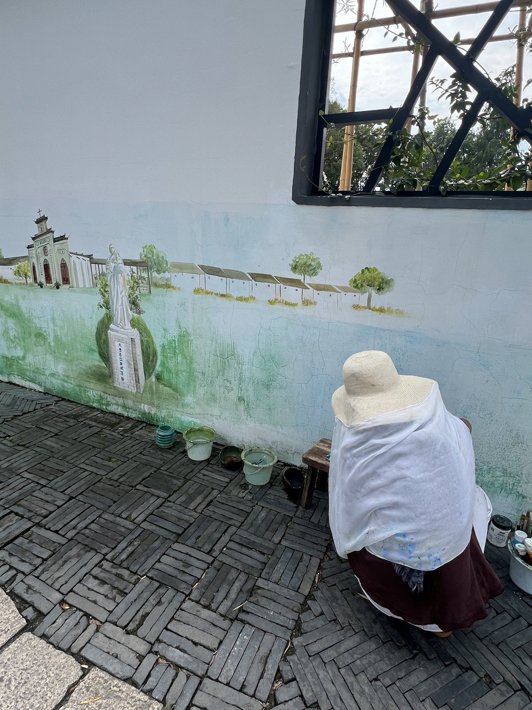 Экскурсия очень понравилась, гид очень внимательна и отвечает на все вопросы подробно, очень приятная в общении,