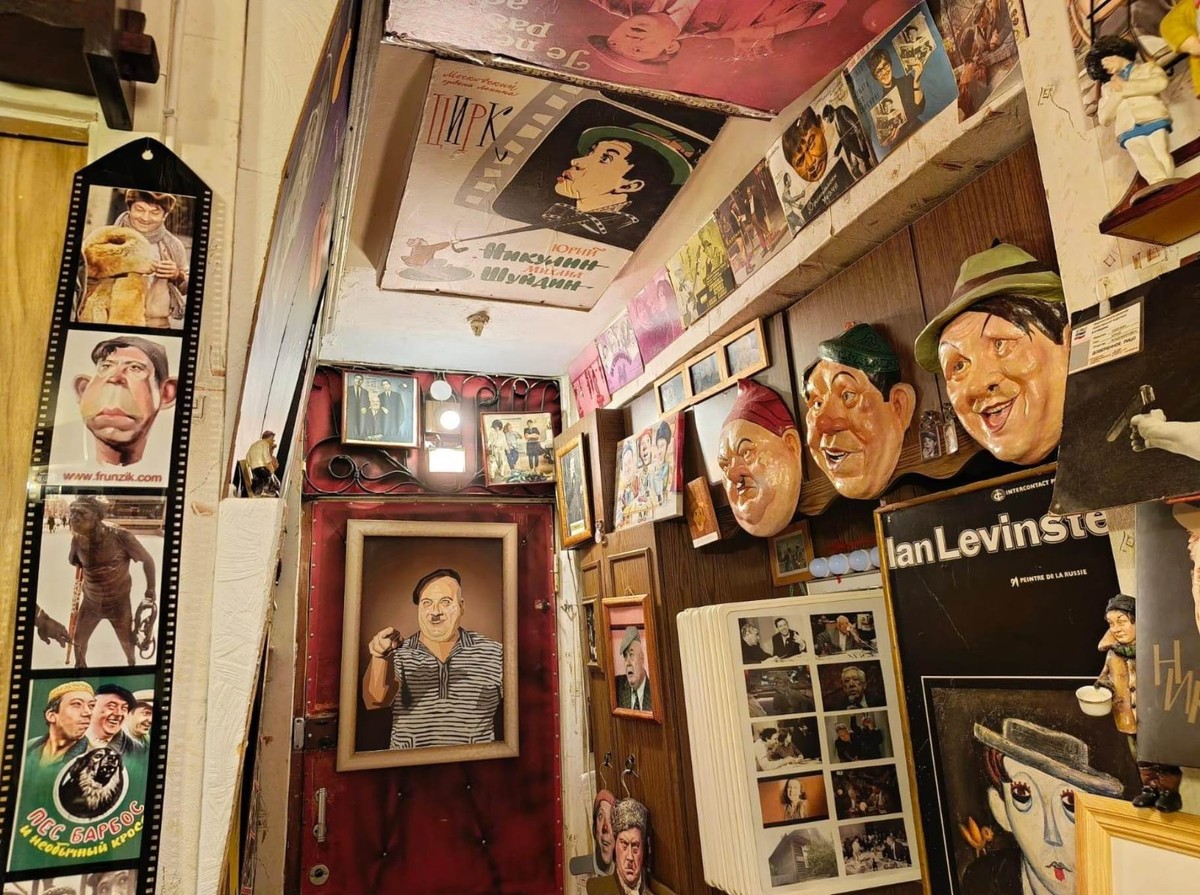 В гостях у знаменитой гайдаевской троицы: Никулина, Моргунова и Вицина (2/8)