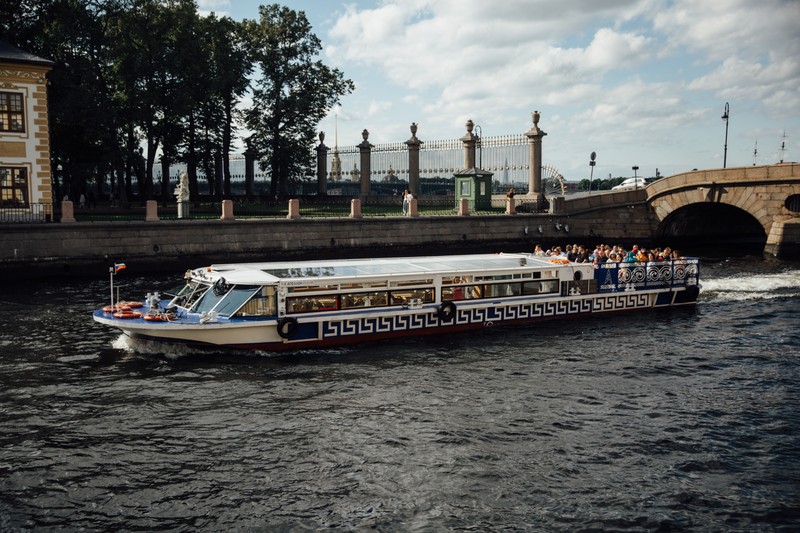 Парадный Петербург с воды