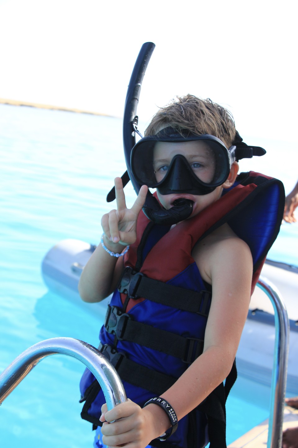 Поехали на экскурсию в составе 6 человек(двое детей) Мухаммед проинструктировал по программе, показал предварительно яхту(в Египте