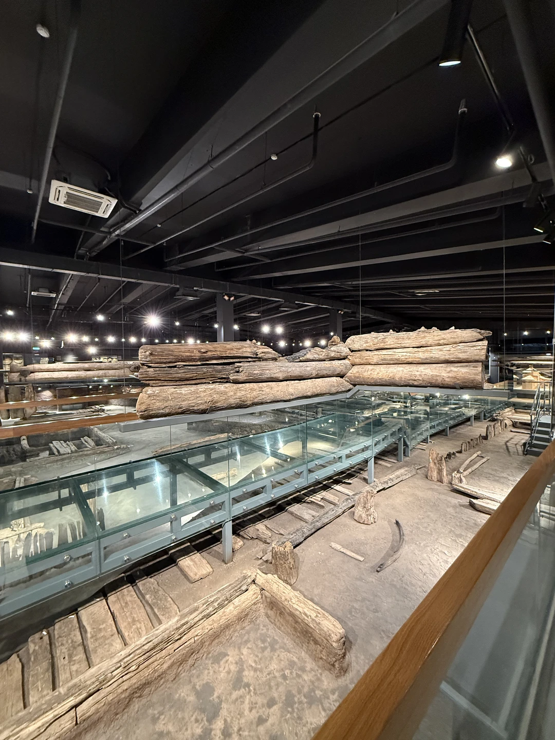 Однозначно твердая пятерка! Экскурсовод Марина, замечательная женщина, улыбчивая, все подробно рассказывала, на каждый вопрос отвечала! Не