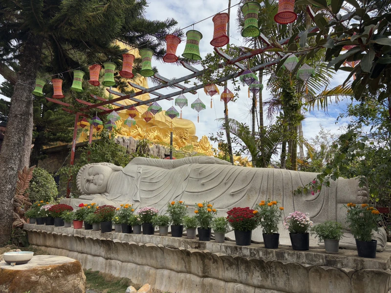 Экскурсовод был просто нереально крутой! Николай, спасибо ещё раз огромное за истории!