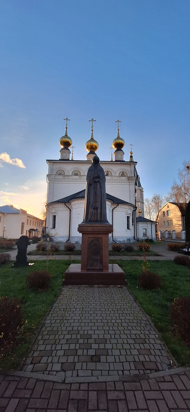 Пожалуй, одна из лучших экскурсий в плане гид сопровождения, на которой я бывал. Профессионально исполненная, информативная