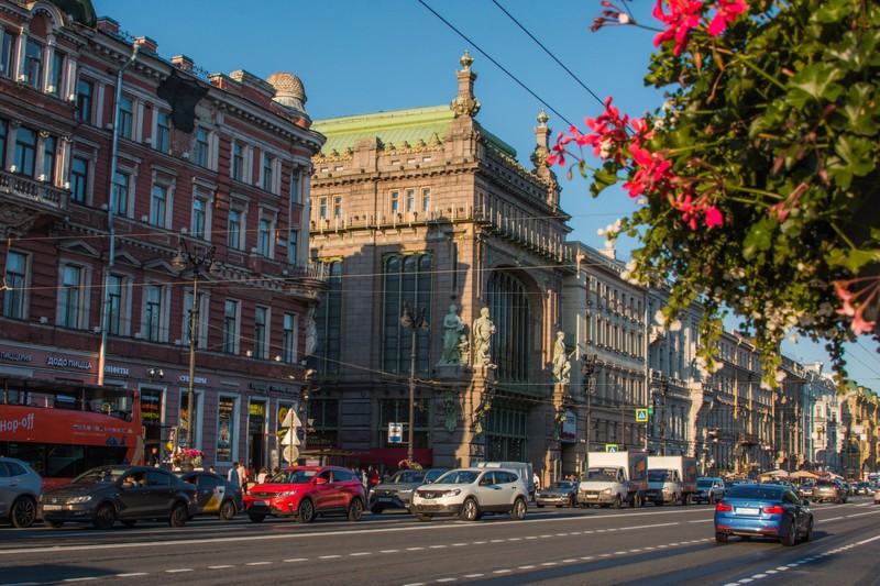 Прогулка по Невскому проспекту: всё самое интересное на главной улице города