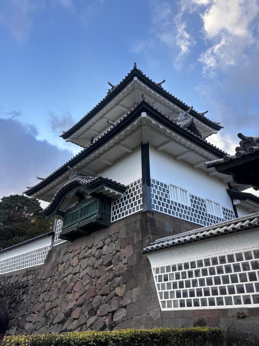 Фарида - отличный гид с глубокими познаниями о городе, провела для нас интереснейшую экскурсию. Она была