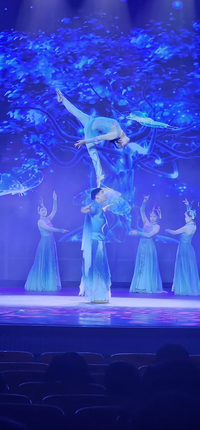 Посетили экскурсию 21.11.25. Гид Света. Все очень понравилось, интересно рассказывала, освещала все интересующие нас нюансы жизни