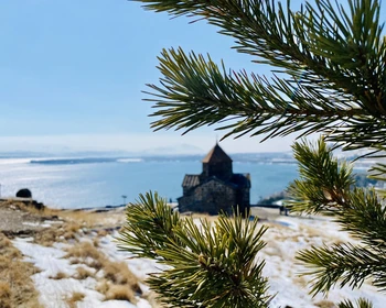 Дилижан, обед на озере Севан и Гарни