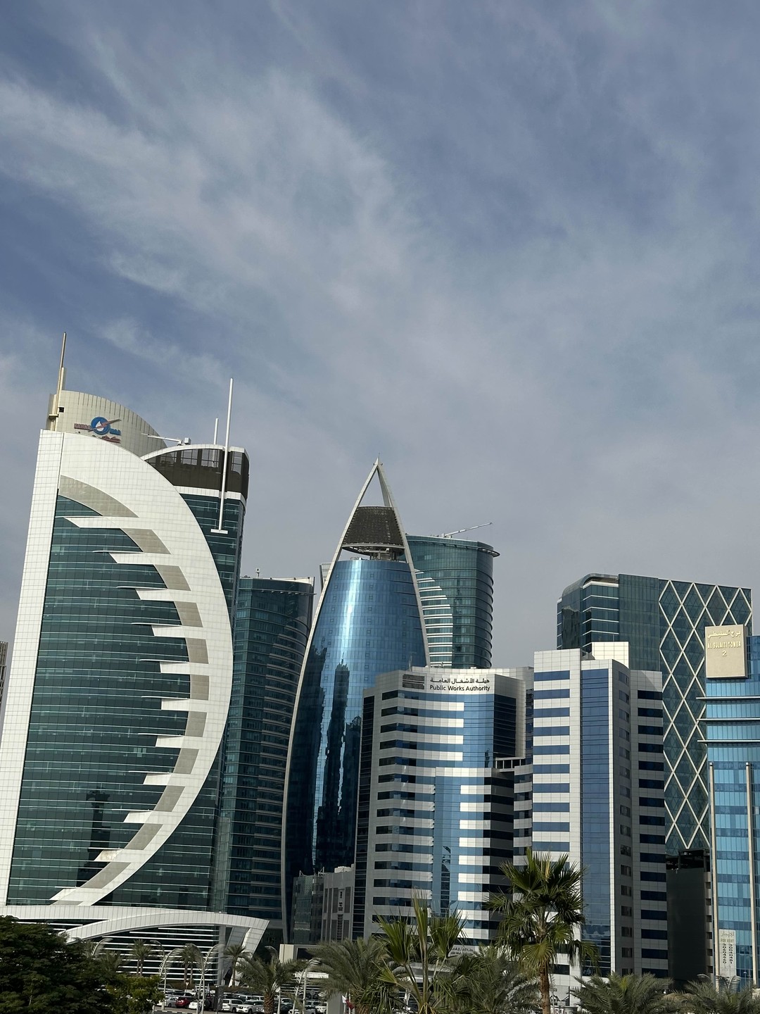 Нурбек, красавчик, встретил в аэропорту, показал Доху, рассказал очень содержательно об истории Катара, традициях, особенностях культуры