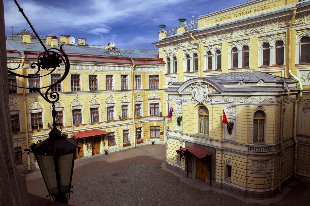 Экскурсия Нетривиальный Петербург: по крышам, дворам-колодцам, паркам и каналам