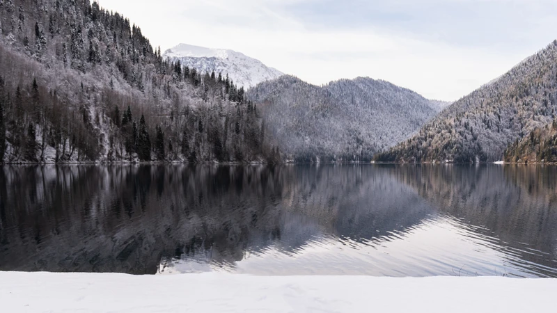 Зимняя Абхазия: фотопутешествие к озеру Рица и в Гагру