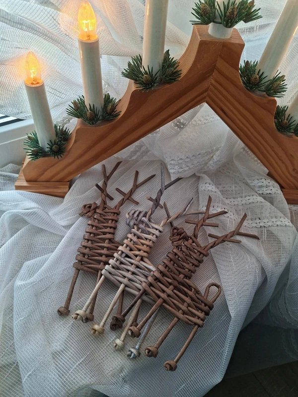 Создаём карельский талисман: плетёный лось из бумажной лозы