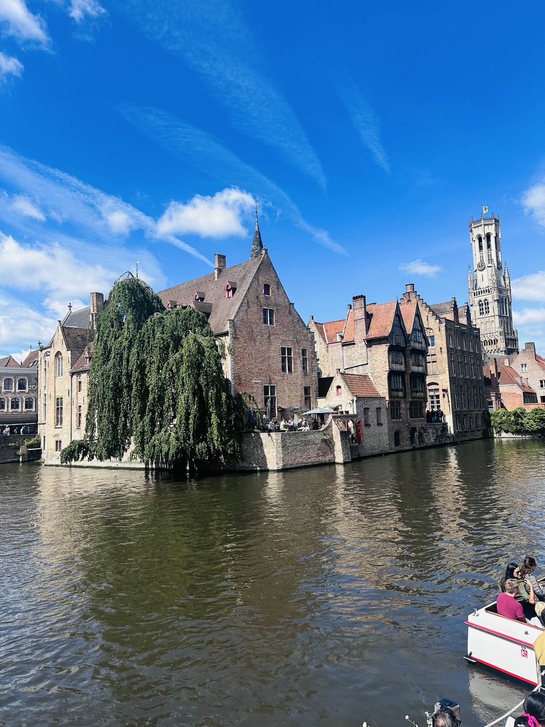 Не хочется писать негатив,но и супер экскурсией за такие деньги не назовешь,наверно стоимость за индивидуальность и доставку в город .