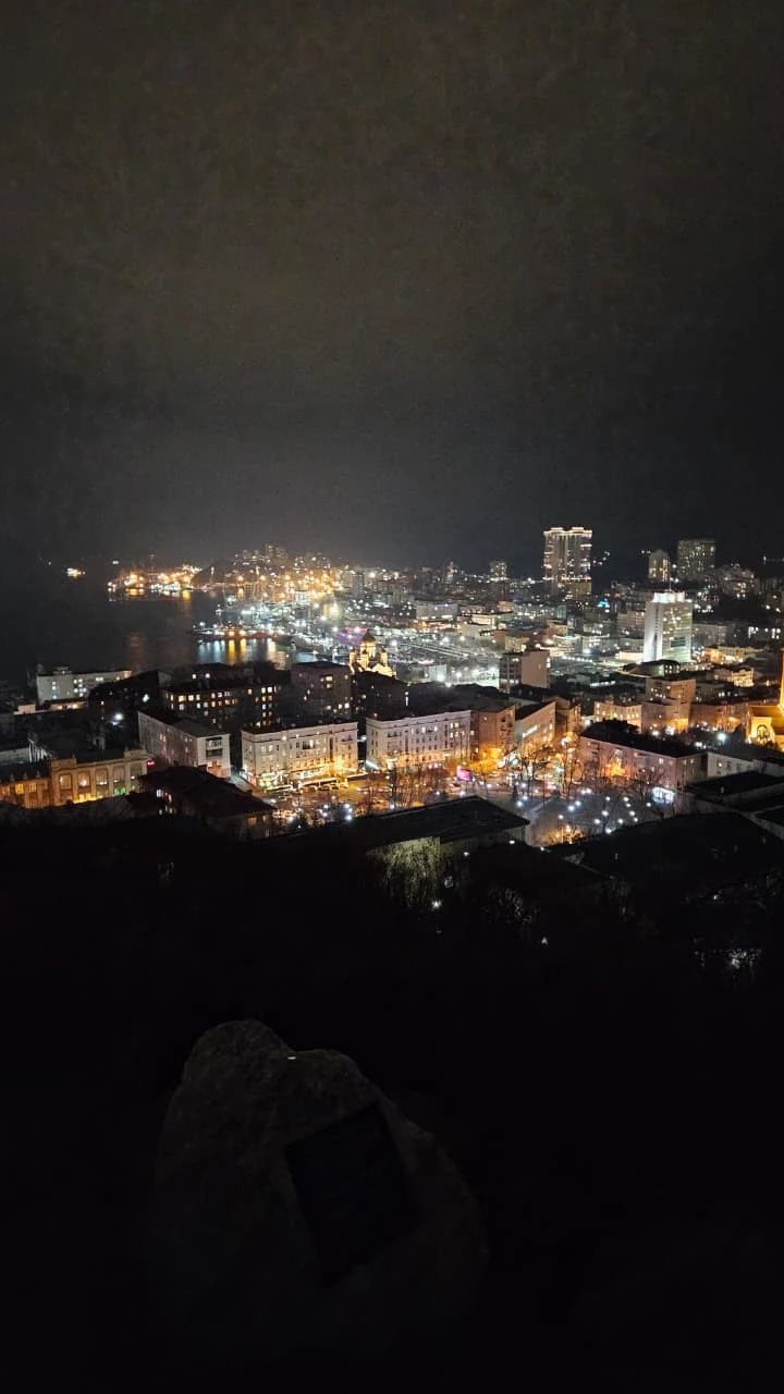 Романтика ночного города - по Владивостоку на машине (Александра)