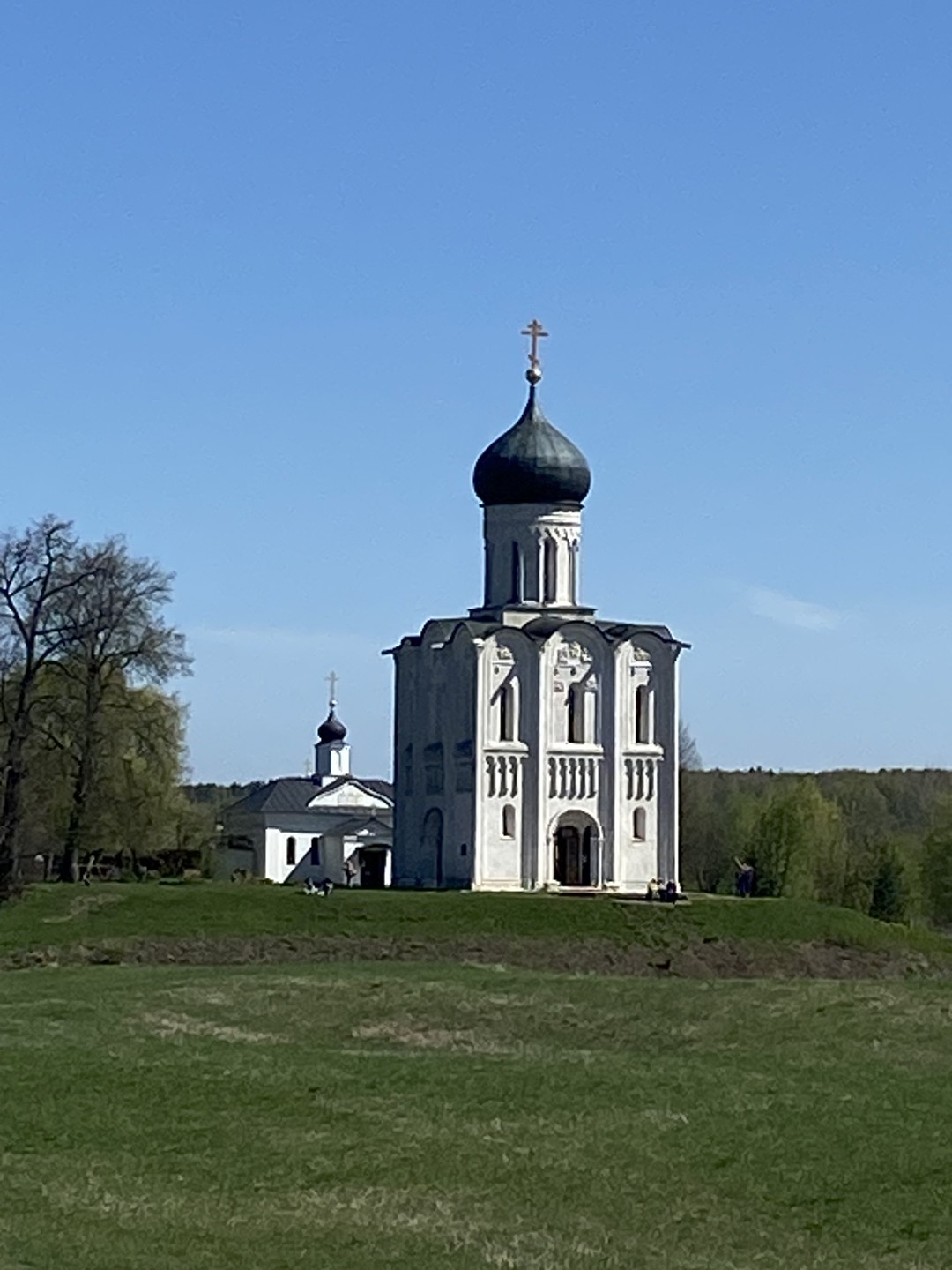 Боголюбово и церковь Покрова на Нерли (Людмила)