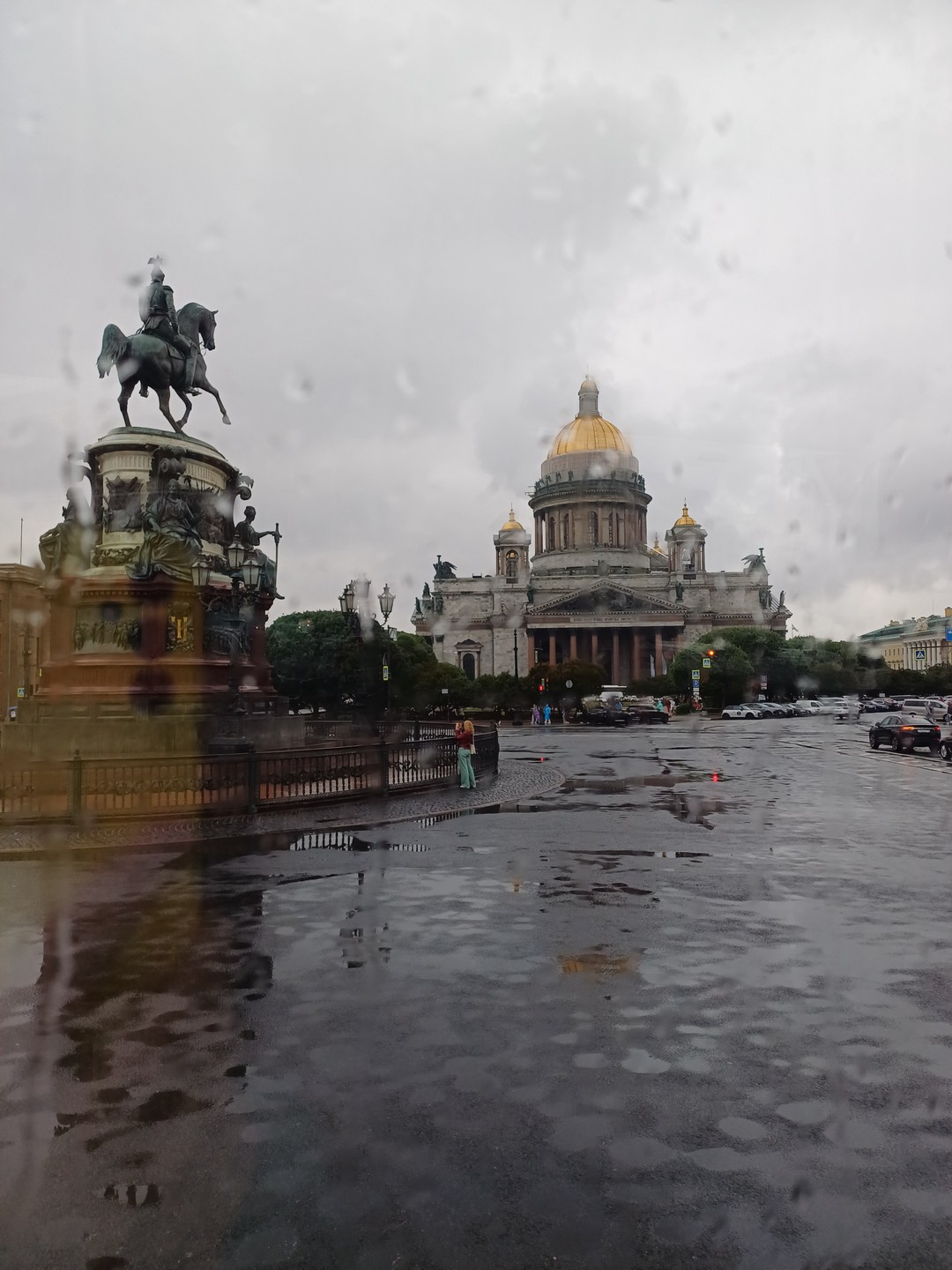Спасибо большое за отличную экскурсию. Конечно погода немного внесла свои коррективы,но от этого впечатления от первого