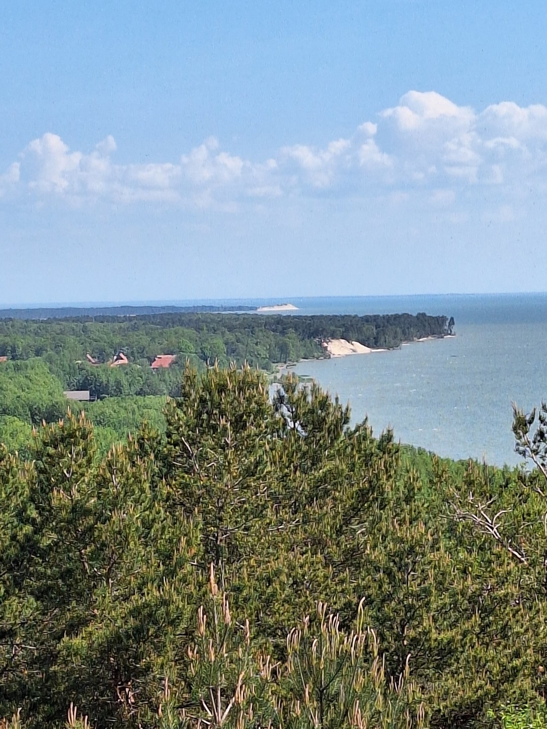 Экскурсовод Эдуард был отлично провел экскурсию. Рекомендуем