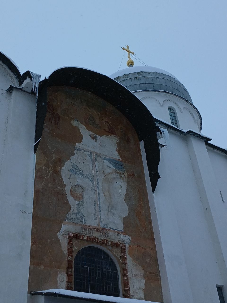 Все замечательно, познавательно. В экскурсии нет спектакля, можно задать вопрос и получить ответ. Во время экскурсии