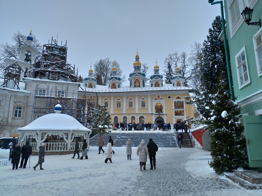 Старый Изборск и Печорский монастырь: из Пскова в небольшой группе (Юлия)