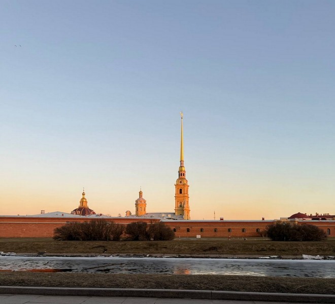 Магия вечернего Петербурга: обзорная автобусная экскурсия + водная прогулка