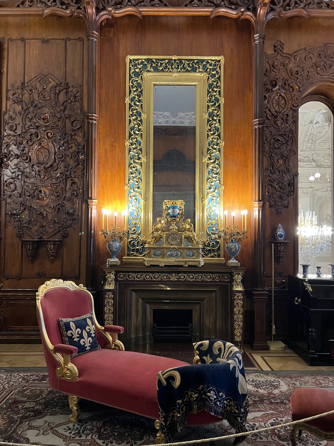 Очень интересная, насыщенная, познавательная экскурсия. Всем рекомендую. Хочется выразить огромную благодарность за это экскурсоводу Евгении, очень