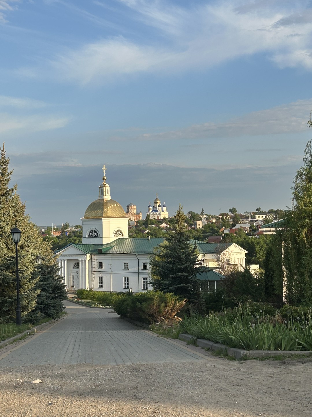 Большое спасибо Елене за познавательную культурно-исторический экскурс в такой уютный и богатый на достопримечательности город! Было