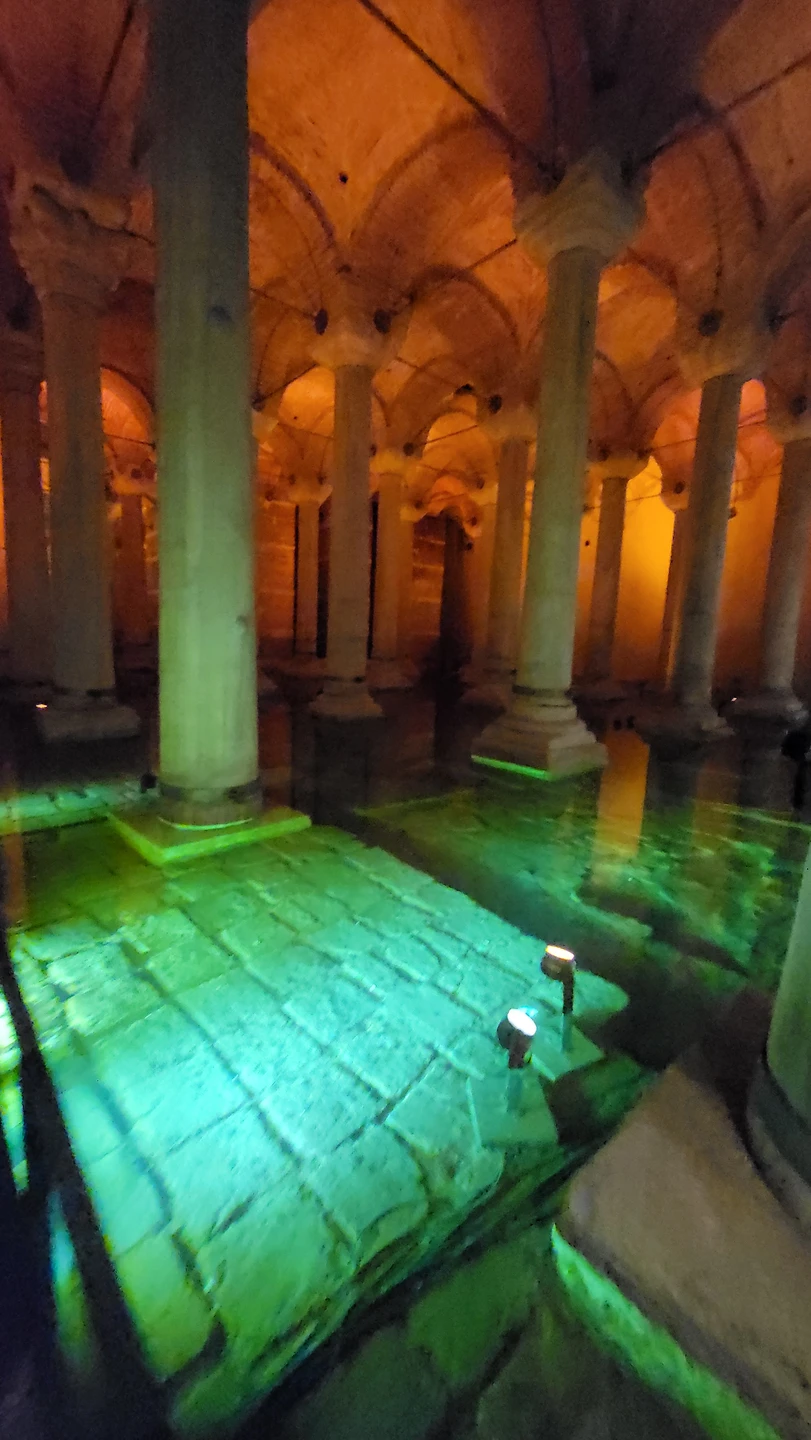 Спасибо большое Ирине и ее мужу Кямрану за прекрасно организованную экскурсию! И скорректировали по времени, дали