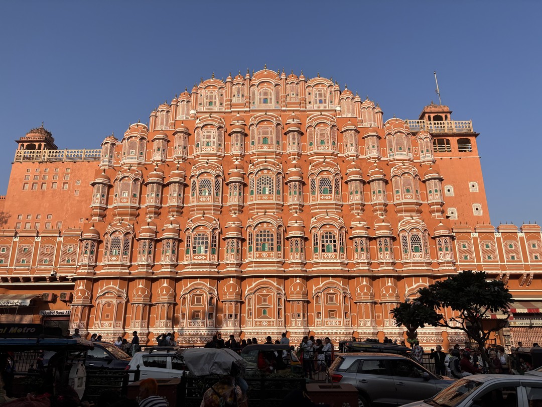 Вчера были на экскурсии по Джайпуру с нашим гидом Джаем – это было восхитительно!