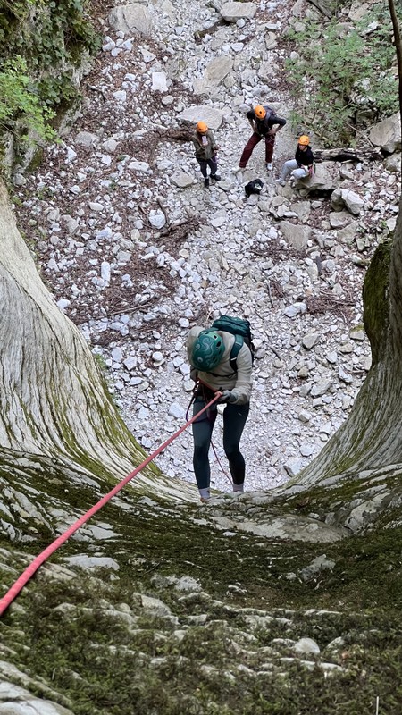 Виды Прогулка по каменному лабиринту: сухой каньонинг в Сочи