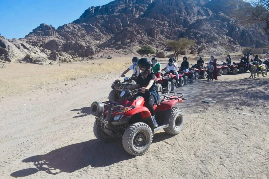 Потрясающий опыт катания на квадроциклах! Четко, внимательно, понятно. Сопровождающие были очень внимательными, чтобы никто не отстал